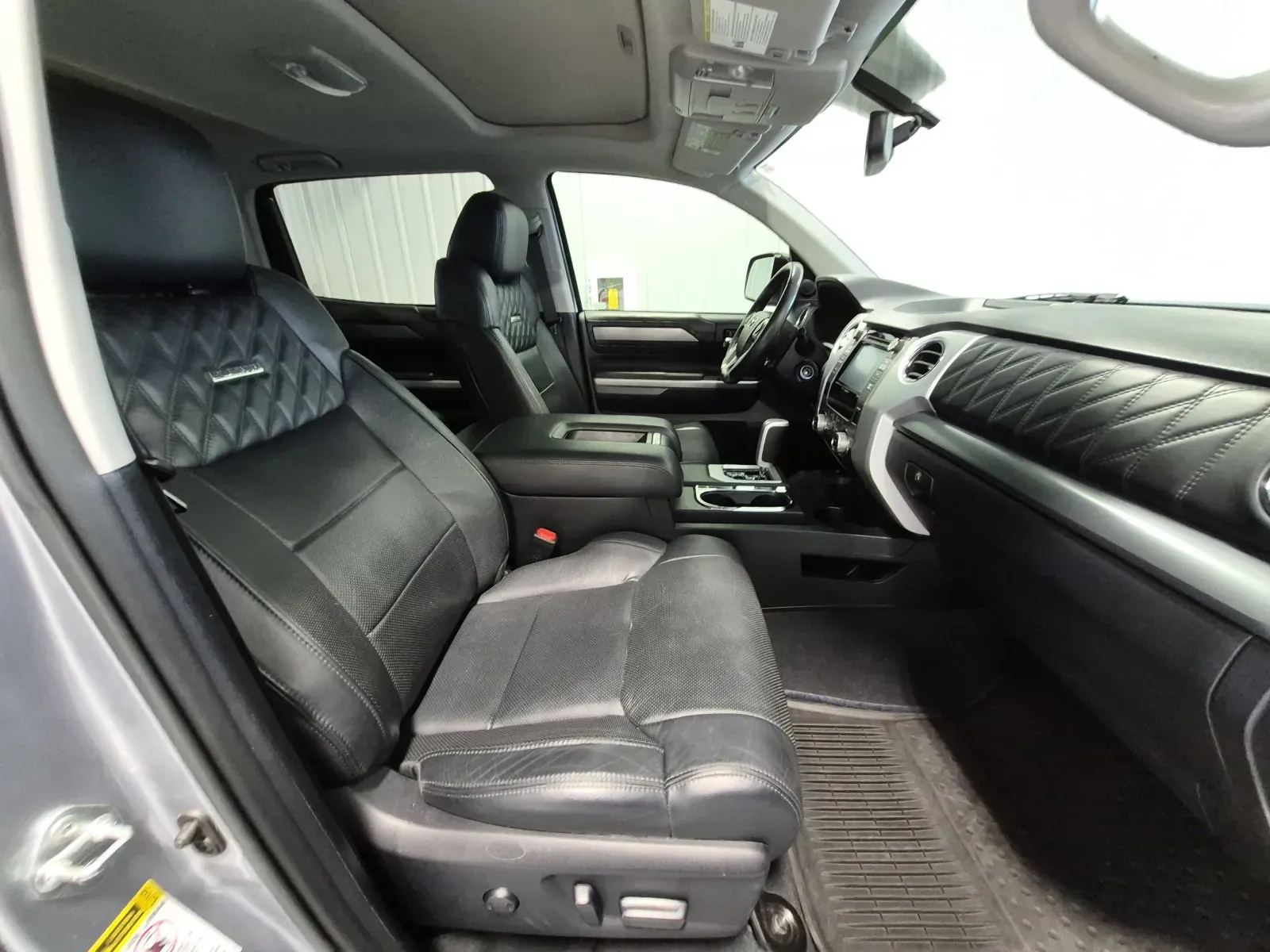 Toyota Tundra photo 21
