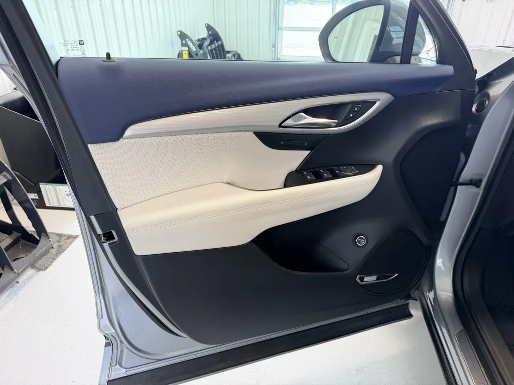 Buick Envision photo 9