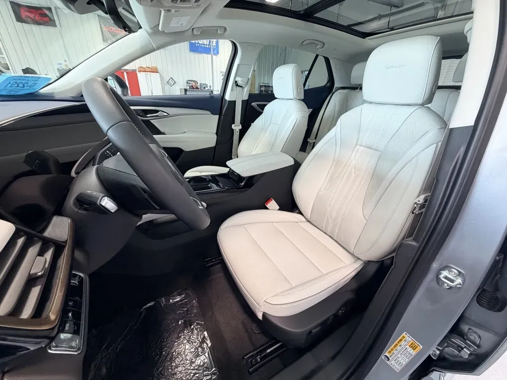Buick Envision photo 10