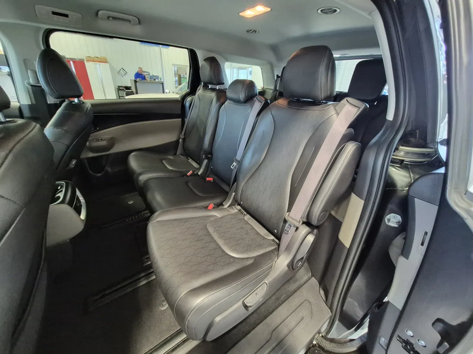 Kia Carnival photo 12