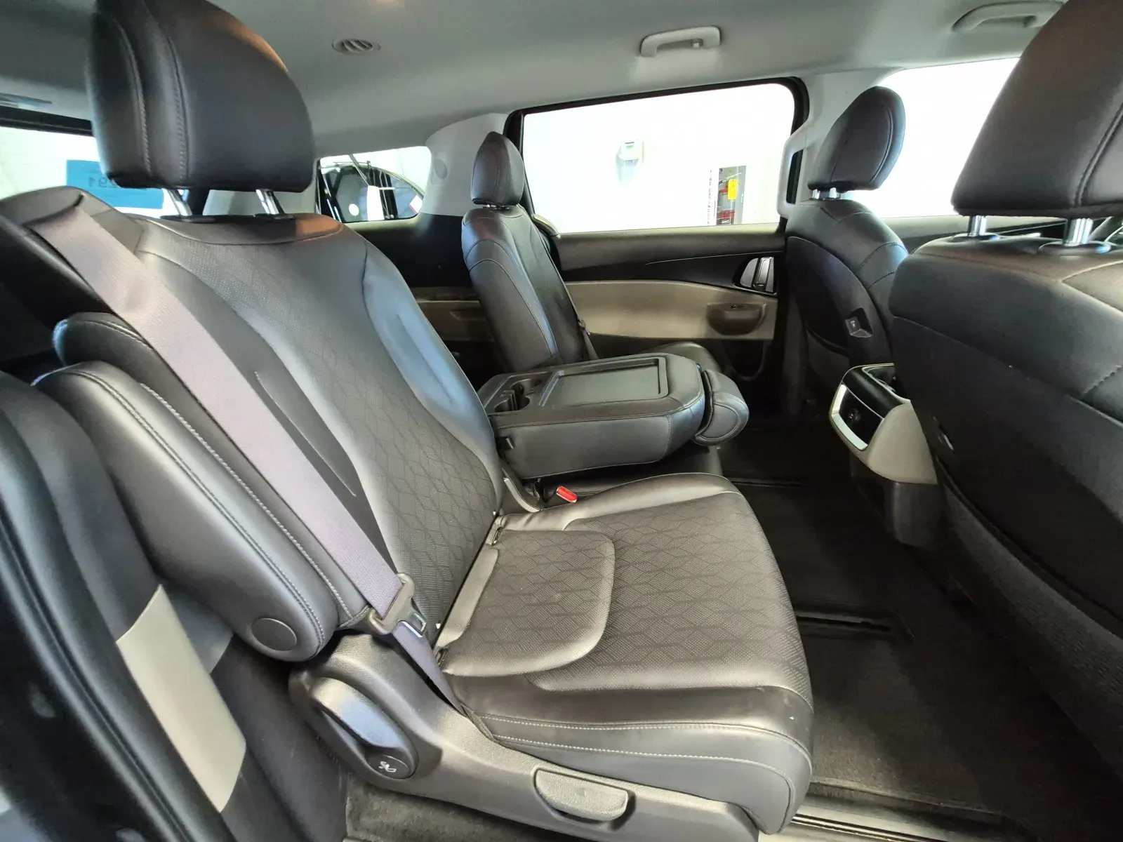 Kia Carnival photo 17