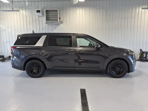 Photos of 2025 Kia Carnival LXS for sale in Tea, SD at CarSwap