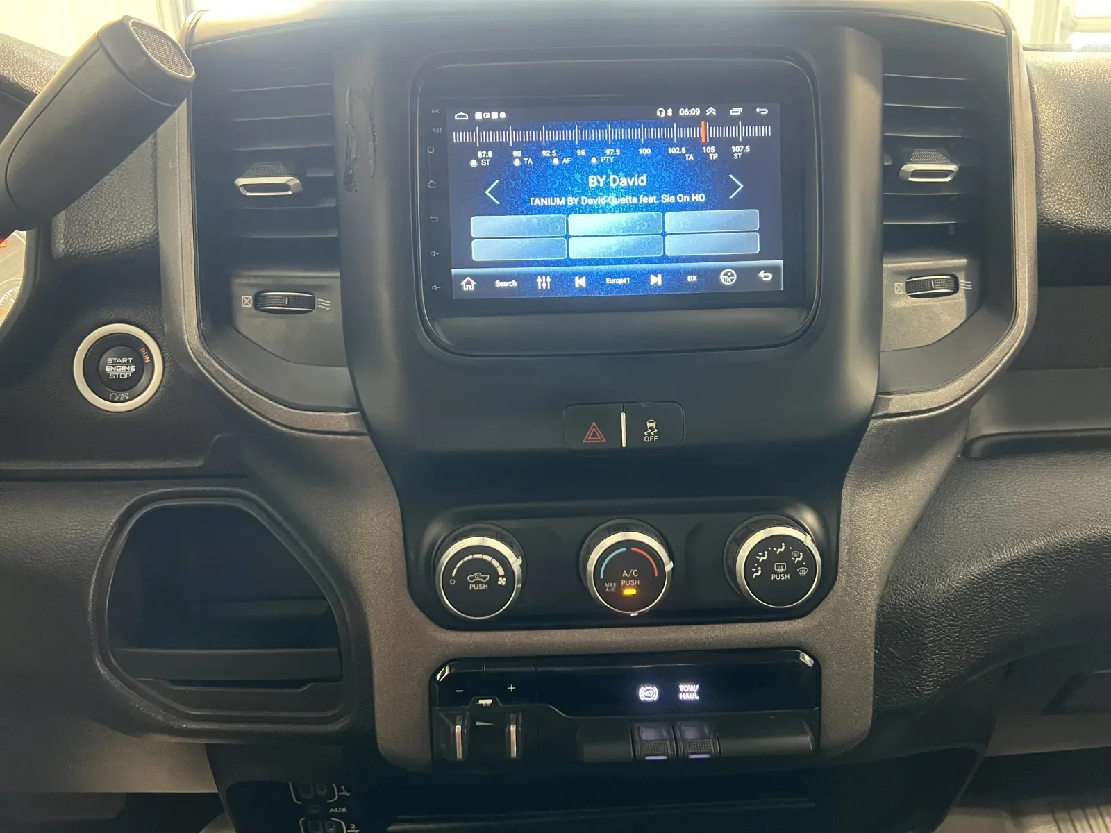 Ram 2500 photo 17