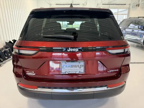 More photos of 2025 Jeep Grand Cherokee Limited at CarSwap, SD