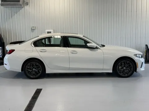 Photos of 2026 BMW 3 Series 330i xDrive for sale in Tea, SD at CarSwap