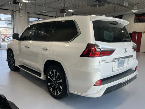 More photos of 2021 Lexus LX 570 at CarSwap, SD