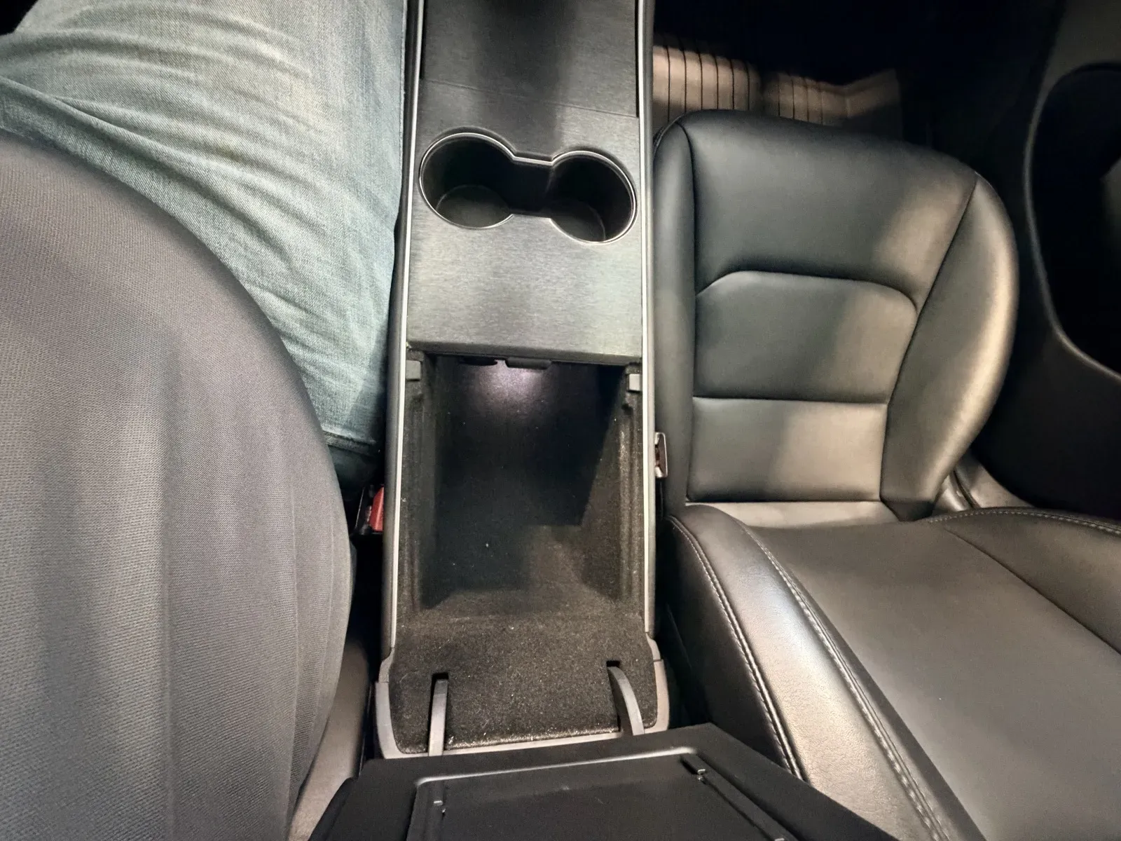 Tesla Model 3 photo 36