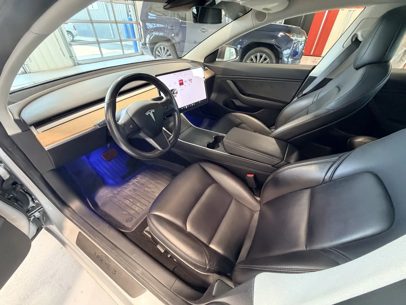 Tesla Model 3 photo 14