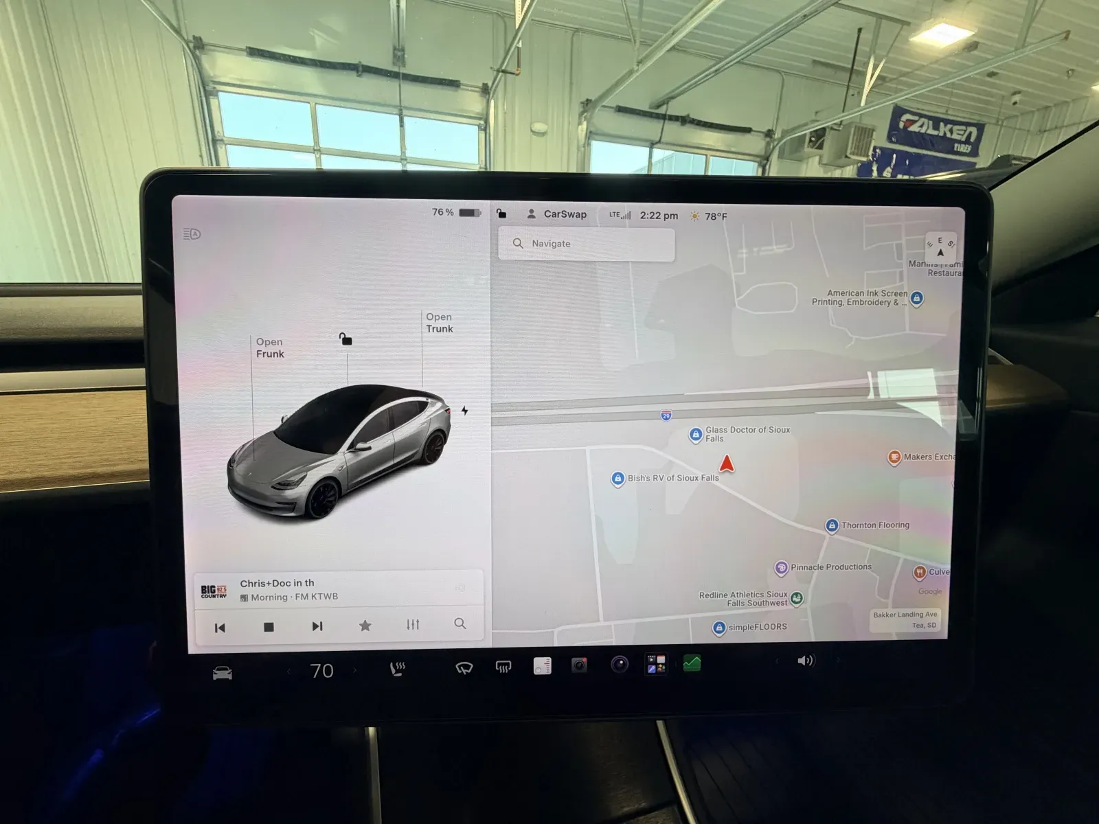 Tesla Model 3 photo 30