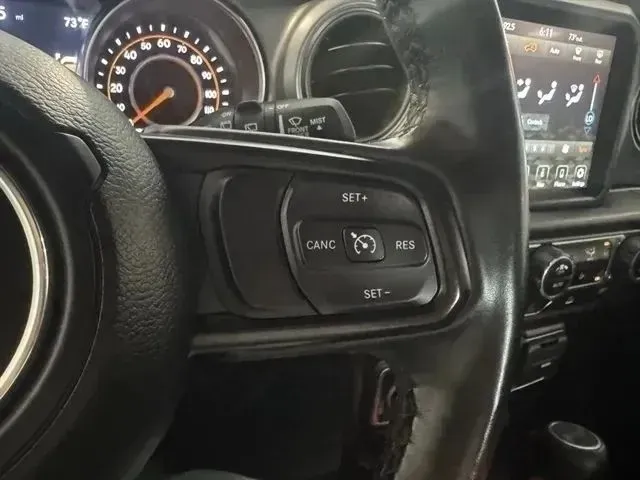 Jeep Wrangler photo 29