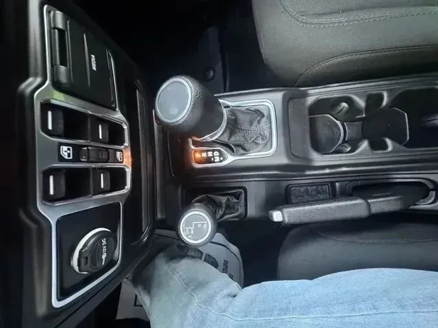 Jeep Wrangler photo 34