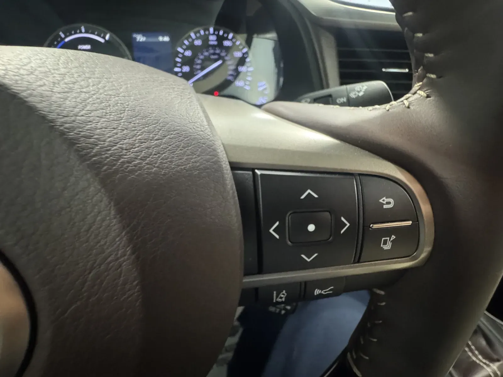 Lexus RX photo 29