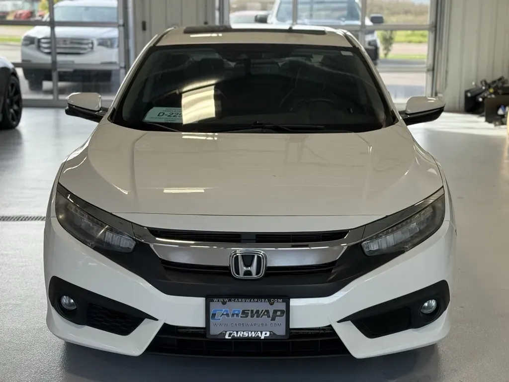 Honda Civic photo 7