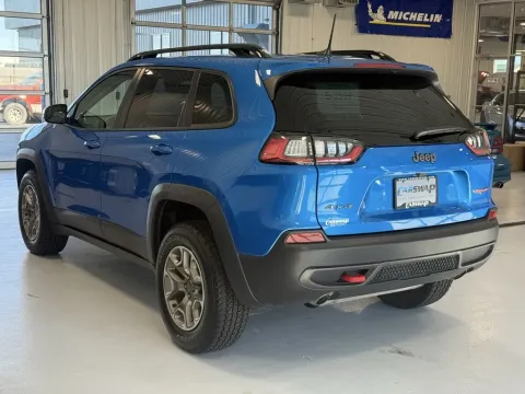 More photos of 2022 Jeep Cherokee Trailhawk at CarSwap, SD