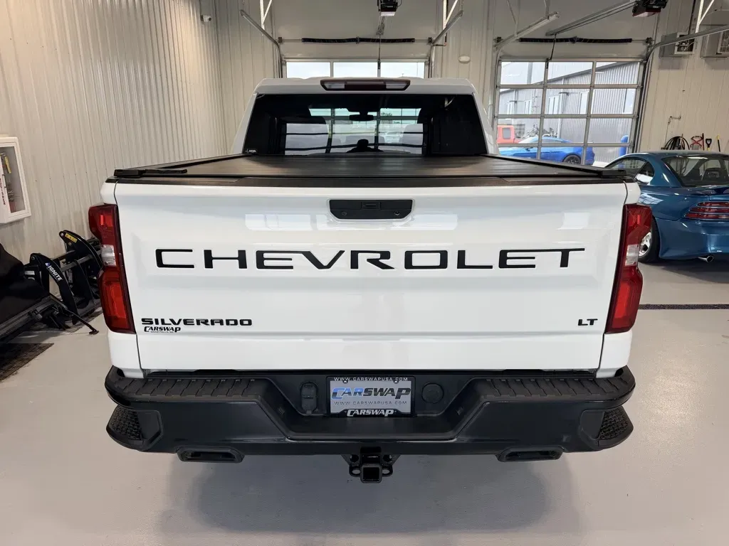 Chevrolet Silverado photo 4