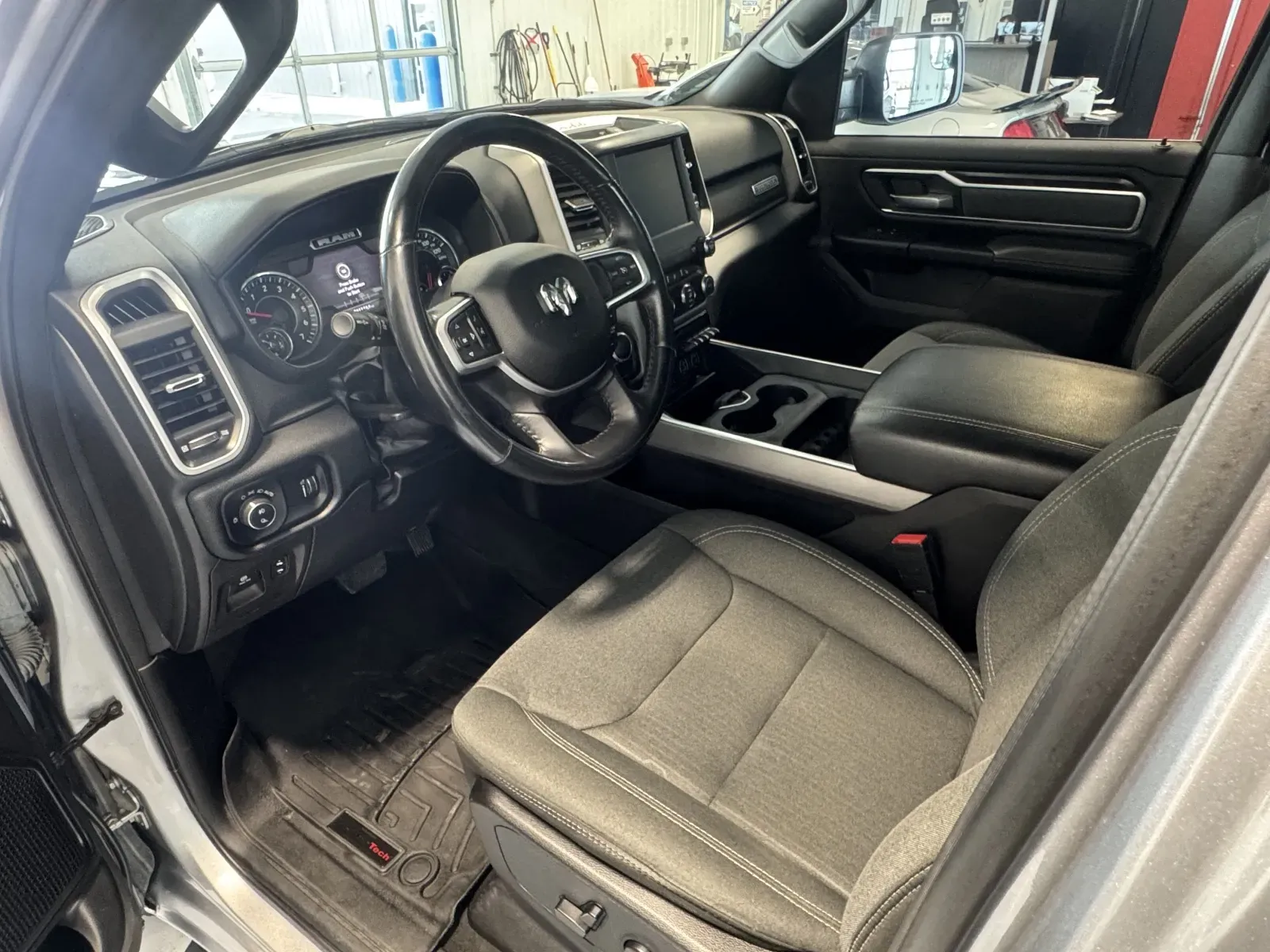 Ram 1500 photo 8