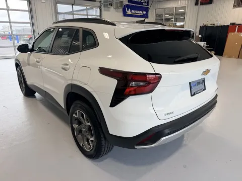 More photos of 2024 Chevrolet Trax LT at CarSwap, SD