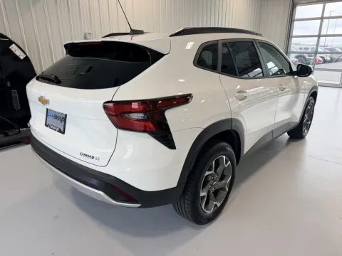 Another view of 2024 Chevrolet Trax LT for sale in Tea, SD at CarSwap
