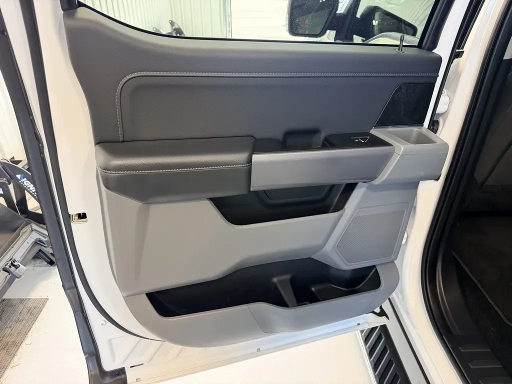 Ford F-150 photo 14