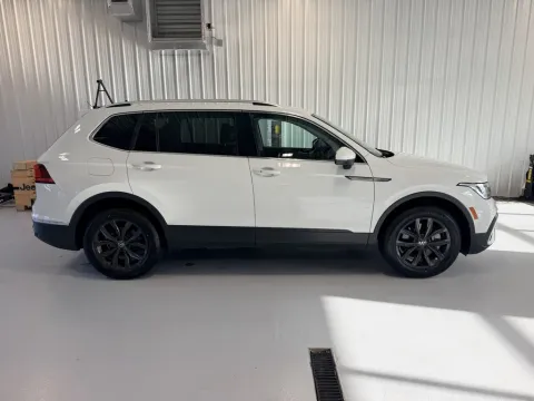 Photos of 2024 Volkswagen Tiguan 2.0T SE for sale in Tea, SD at CarSwap
