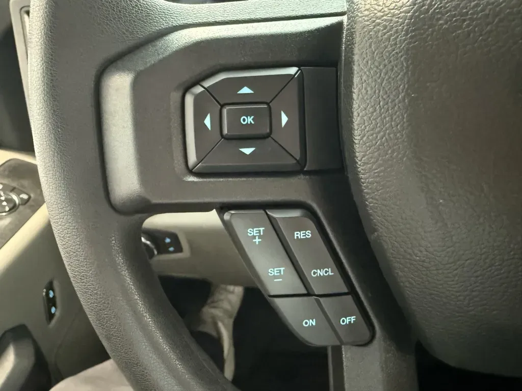 Ford F-250SD photo 21