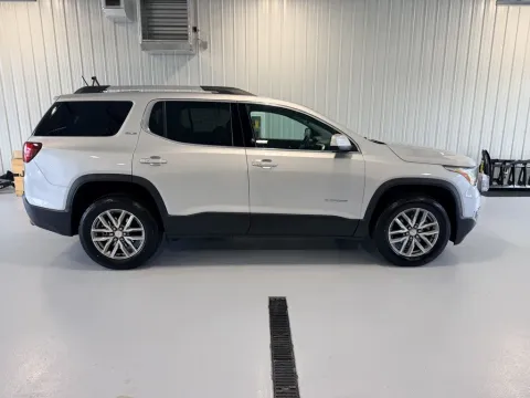 Photos of 2019 GMC Acadia SLE-2 for sale in Tea, SD at CarSwap