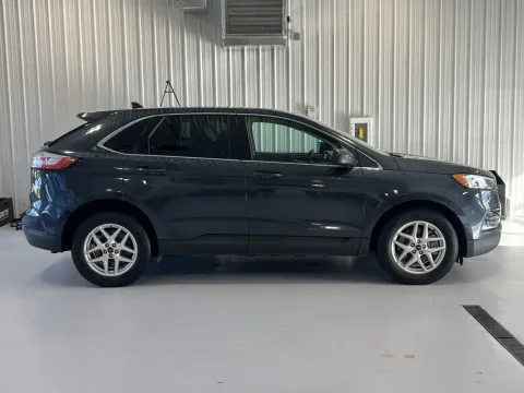 Photos of 2022 Ford Edge SEL for sale in Tea, SD at CarSwap