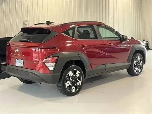 Hyundai Kona photo 3