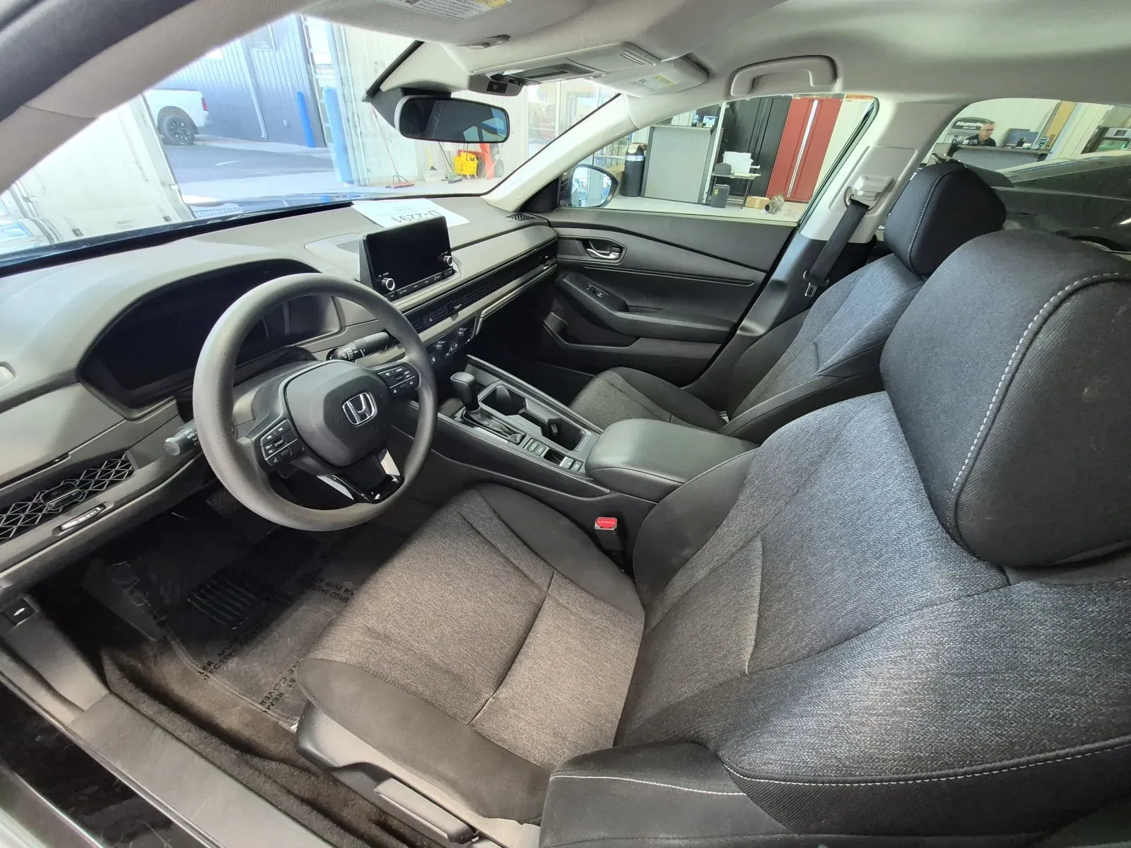 Honda Accord photo 8