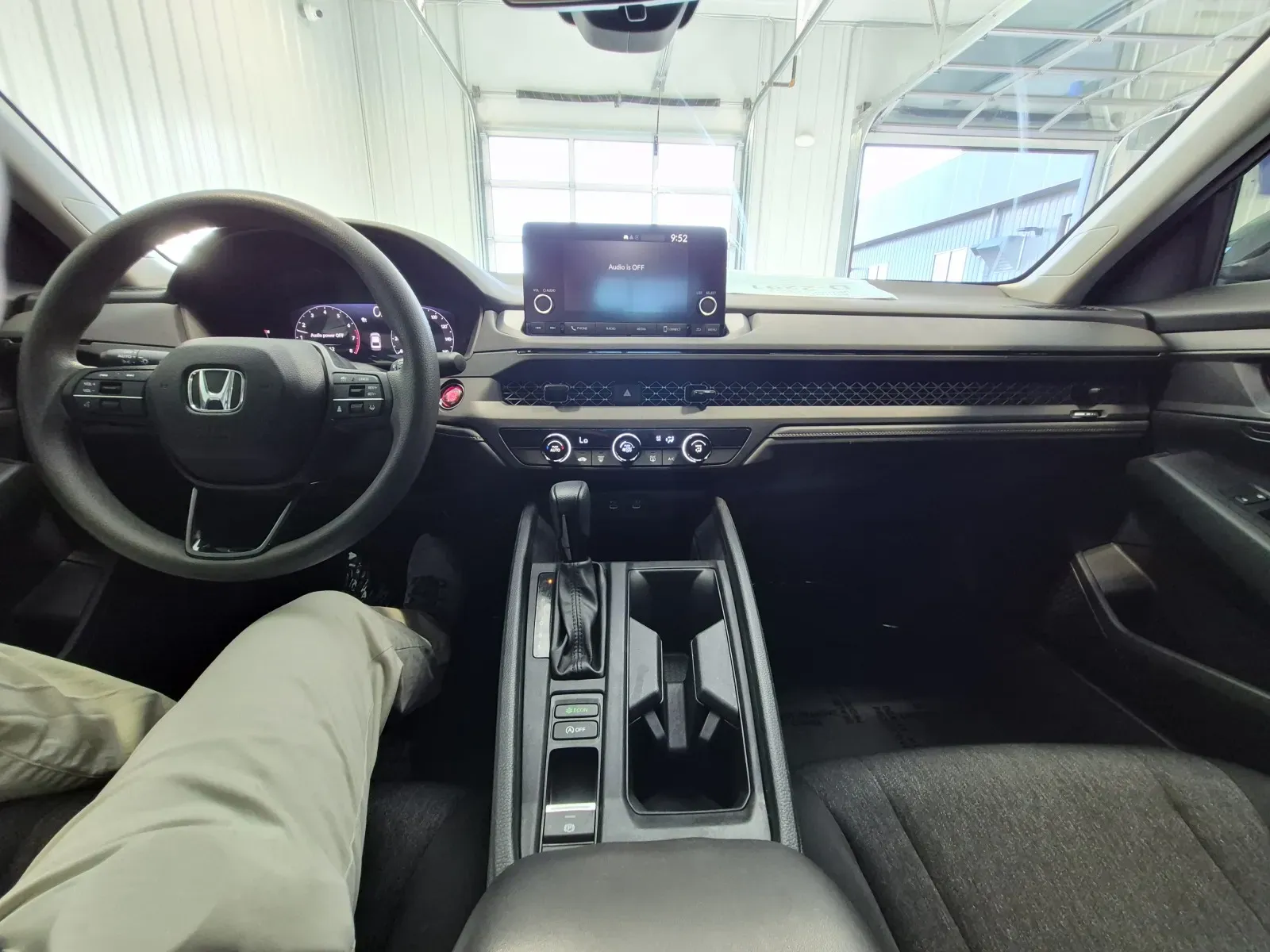Honda Accord photo 9