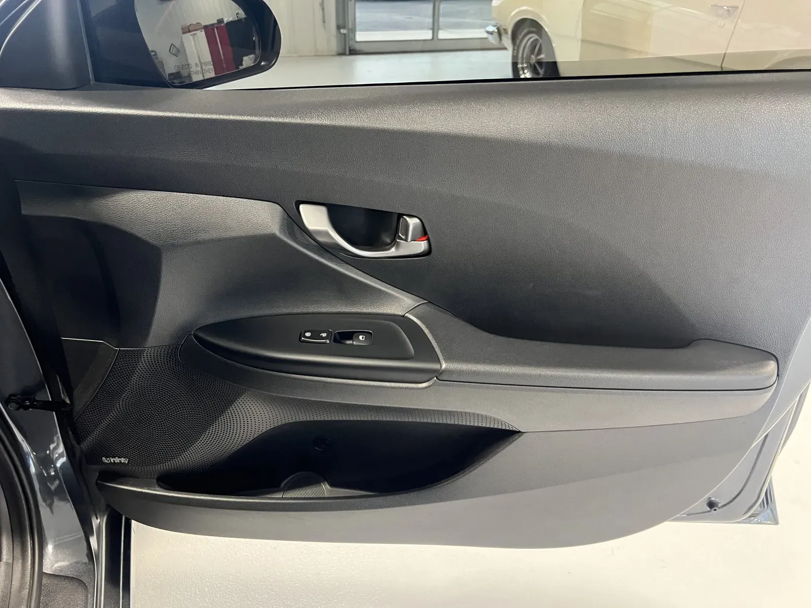 Hyundai Veloster photo 21
