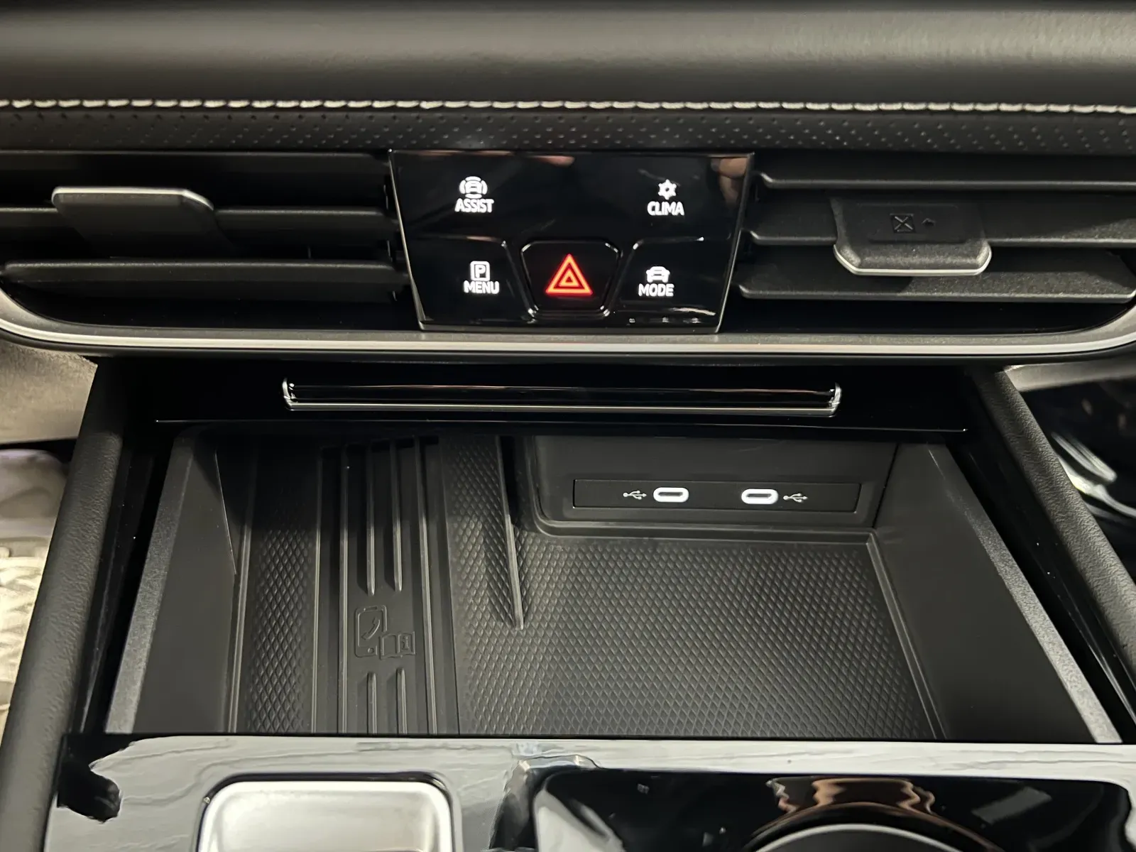 Volkswagen Atlas Cross Sport photo 46