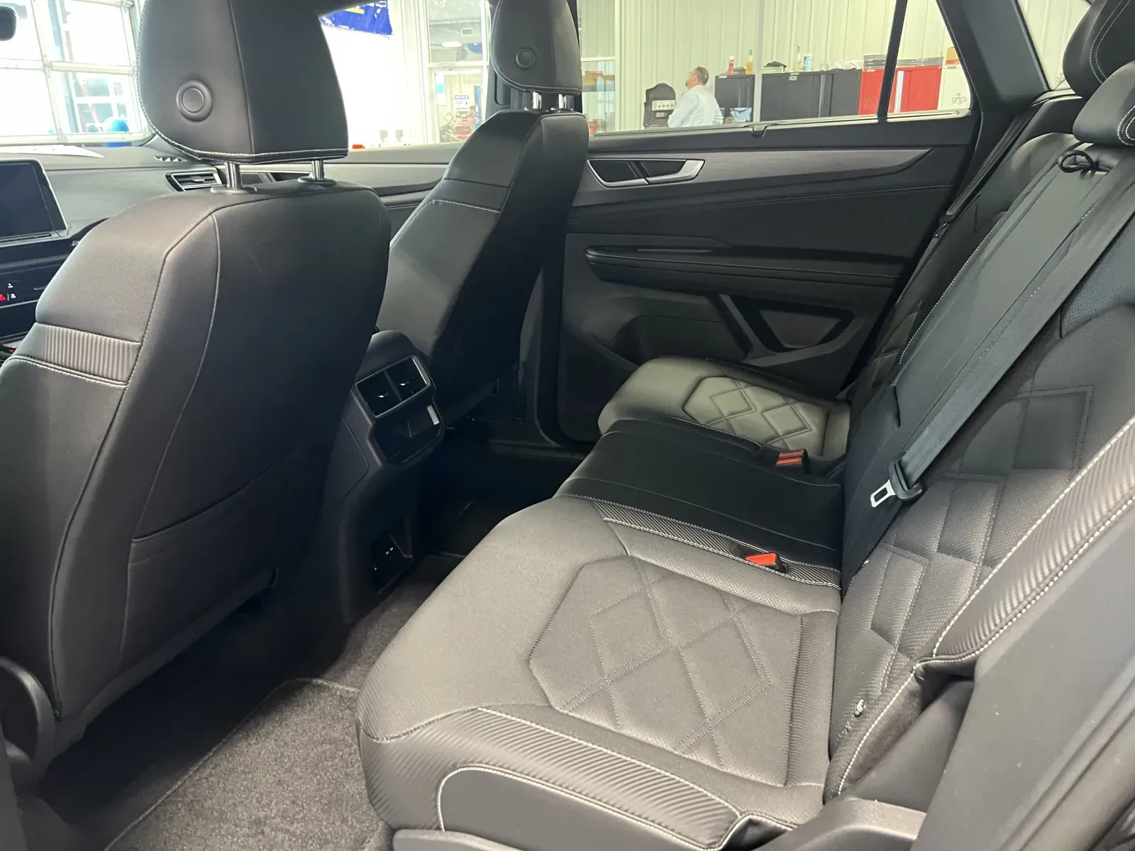 Volkswagen Atlas Cross Sport photo 16