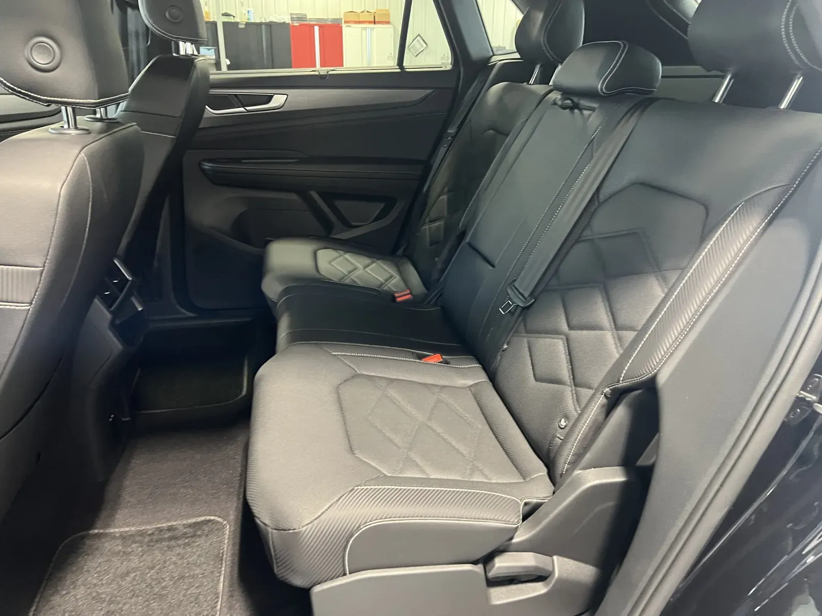 Volkswagen Atlas Cross Sport photo 18