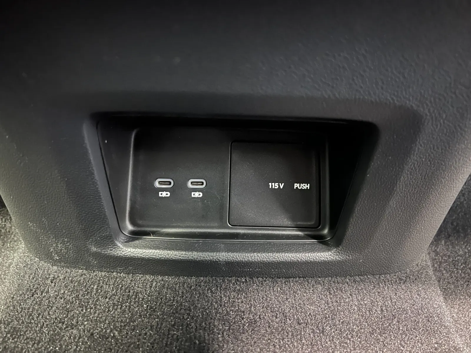 Volkswagen Atlas Cross Sport photo 29