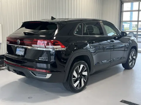 Another view of 2026 Volkswagen Atlas Cross Sport SE w/Technology for sale in Tea, SD at CarSwap