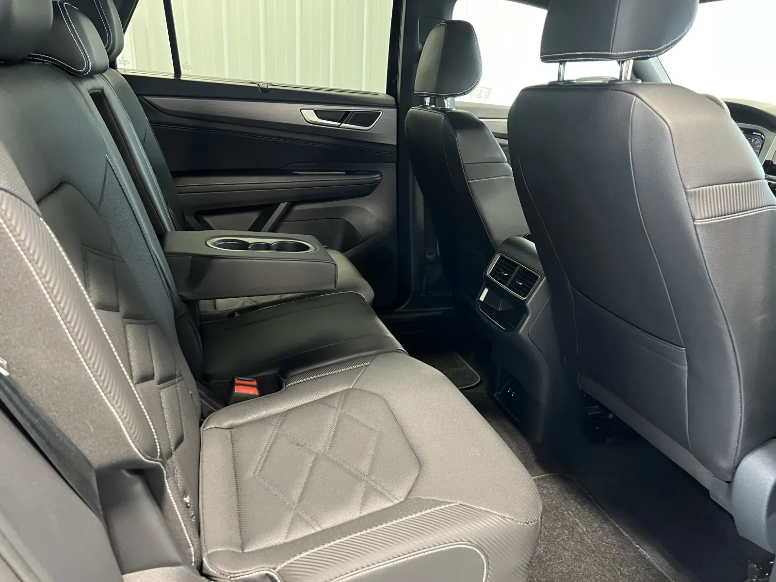Volkswagen Atlas Cross Sport photo 25