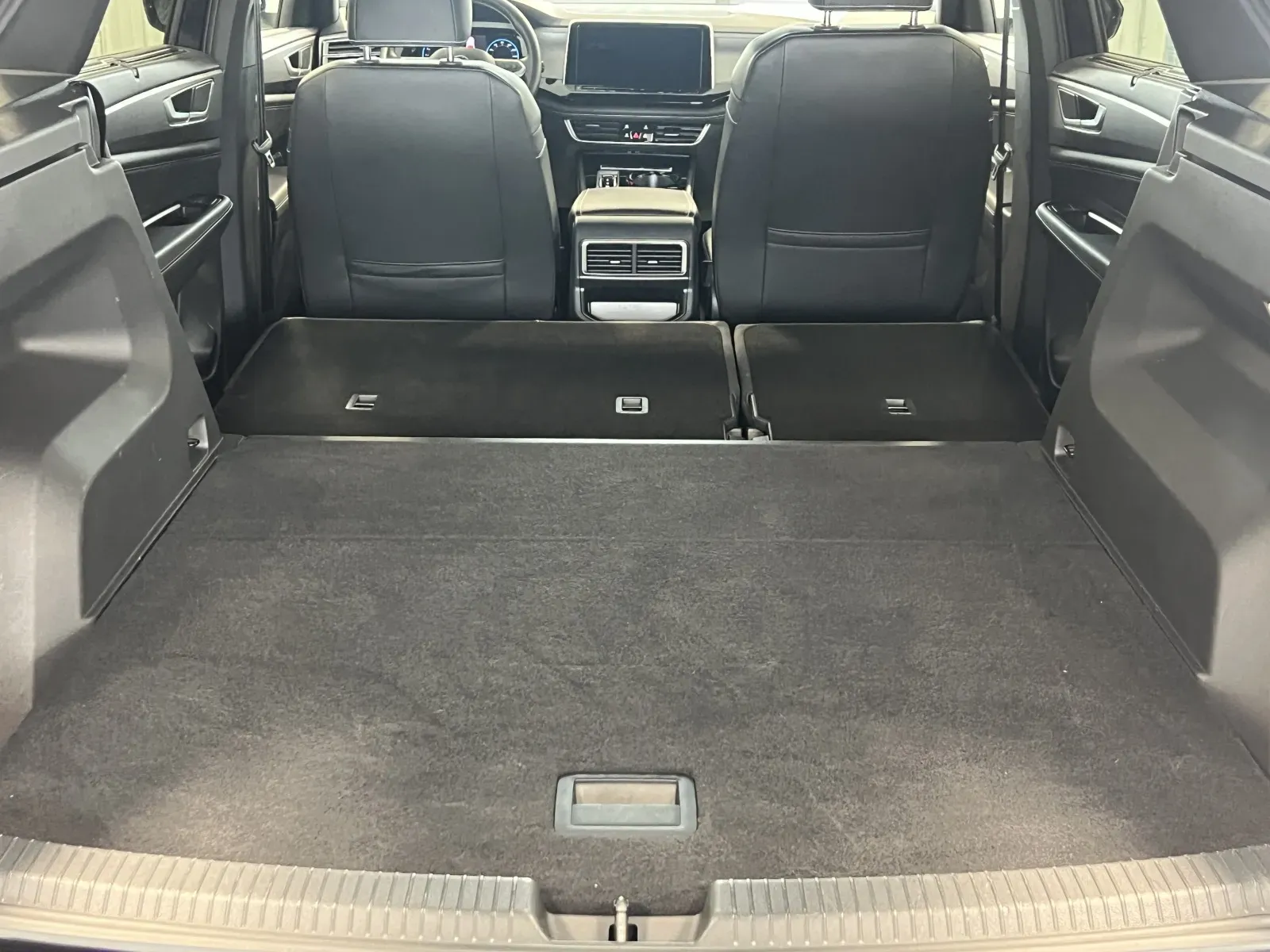 Volkswagen Atlas Cross Sport photo 21