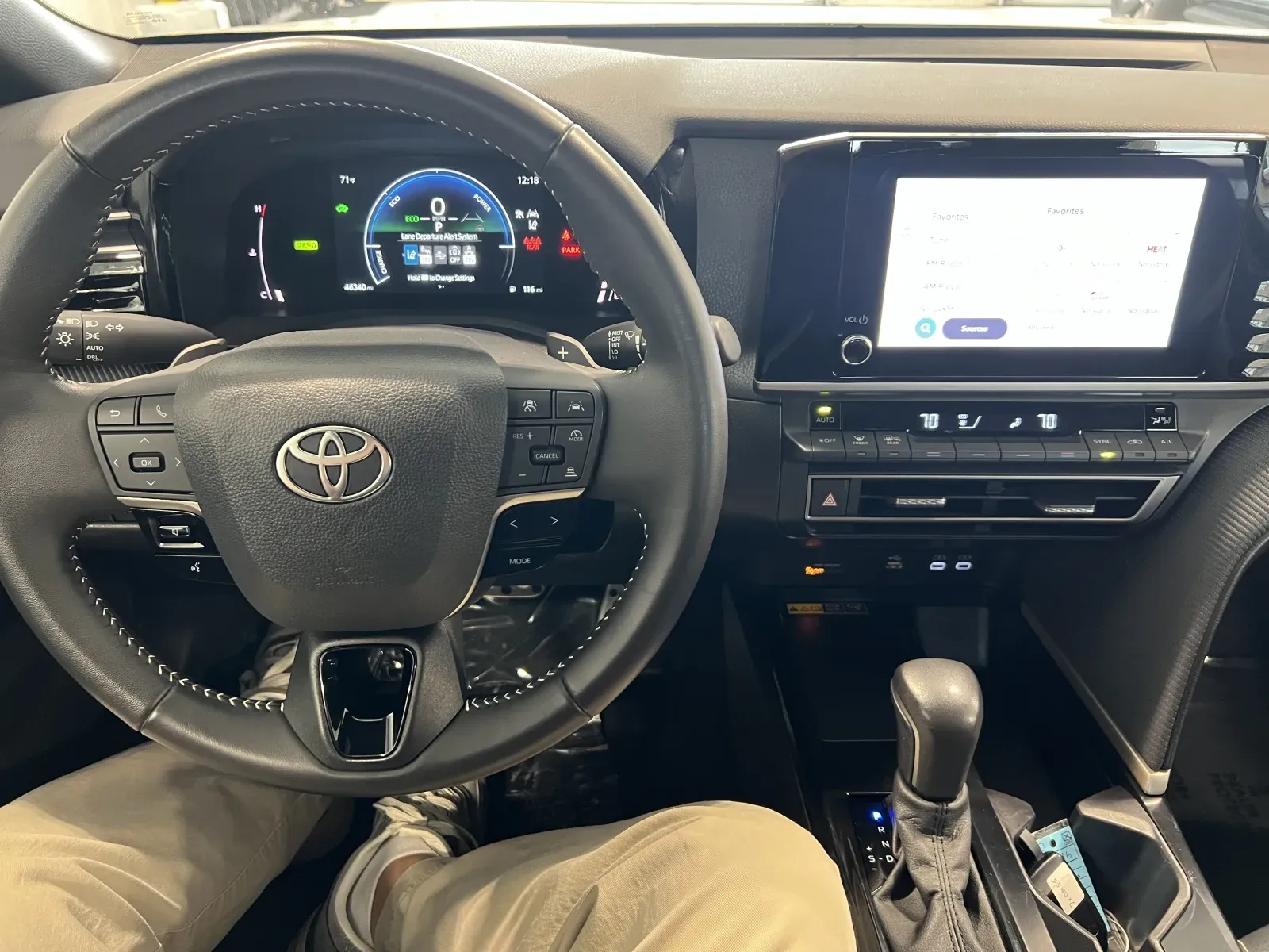 Toyota Camry photo 9