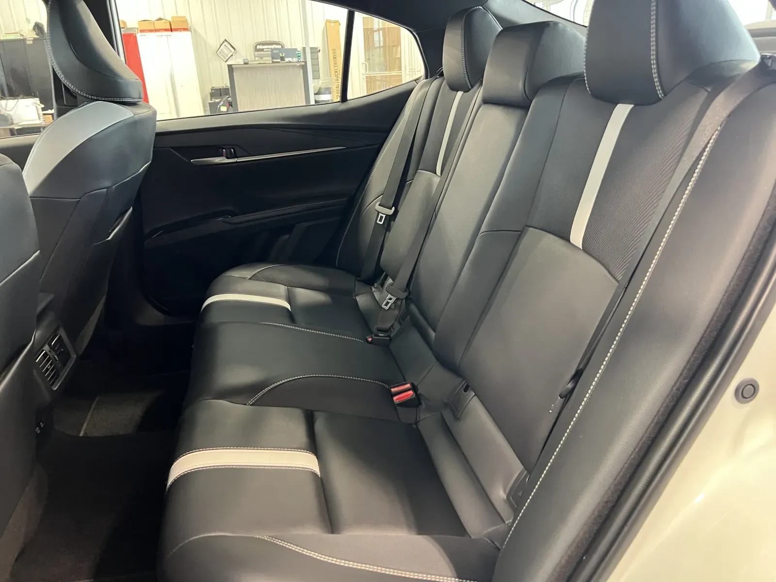 Toyota Camry photo 33