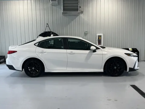 Photos of 2025 Toyota Camry SE for sale in Tea, SD at CarSwap