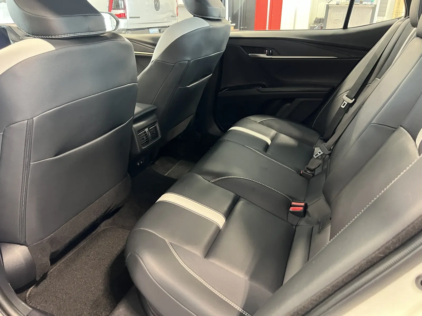 Toyota Camry photo 31