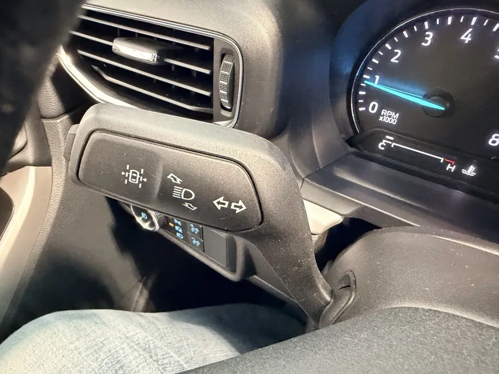Ford Explorer photo 25