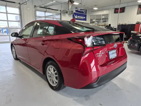 More photos of 2022 Toyota Prius LE AWD-e at CarSwap, SD