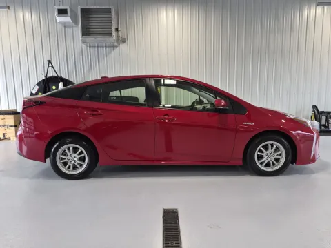 Photos of 2022 Toyota Prius LE AWD-e for sale in Tea, SD at CarSwap