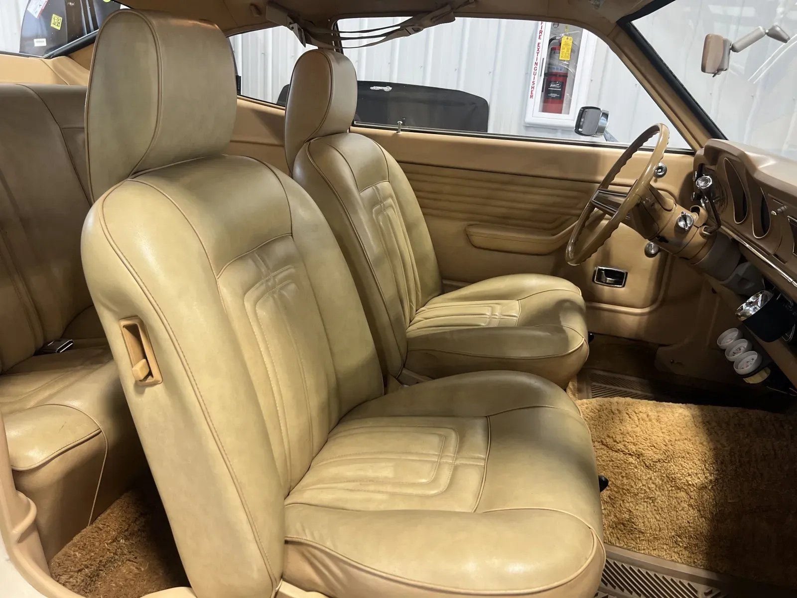 Ford Maverick photo 18
