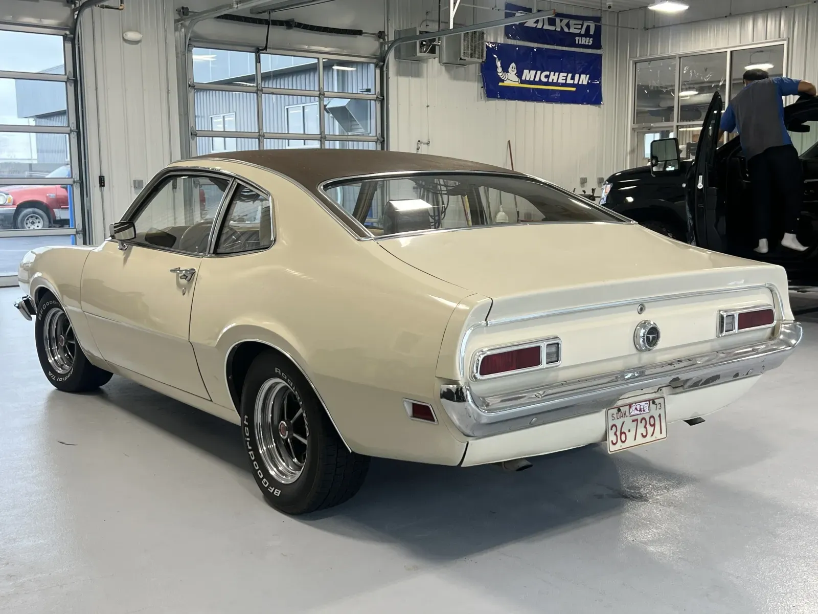 Ford Maverick photo 5