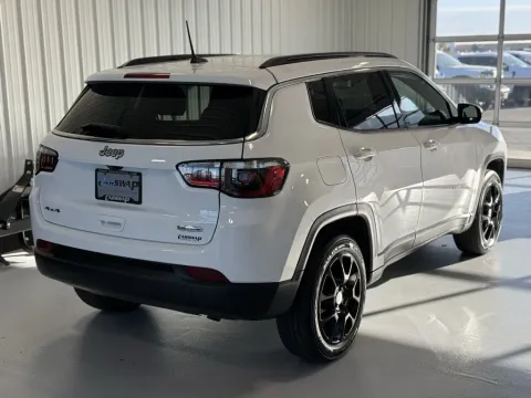Another view of 2023 Jeep Compass Latitude Lux for sale in Tea, SD at CarSwap
