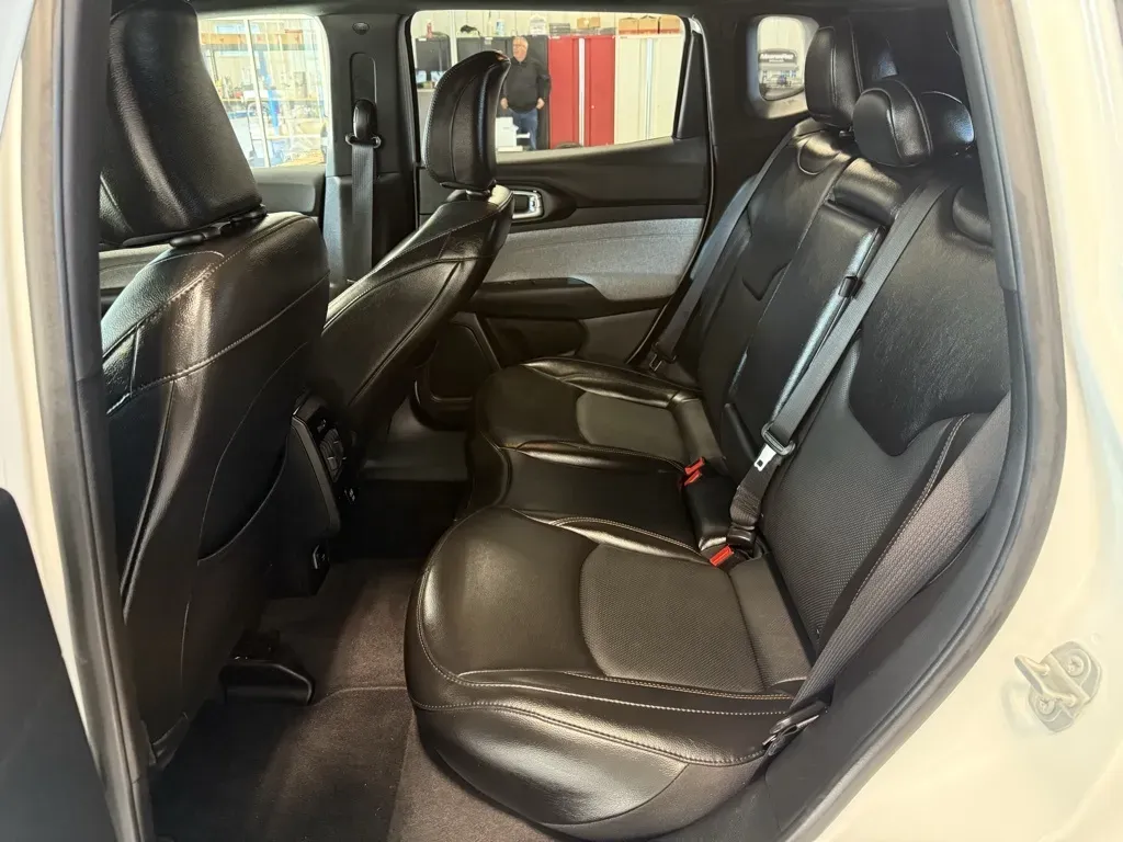 Jeep Compass photo 28