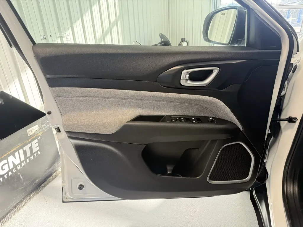 Jeep Compass photo 25